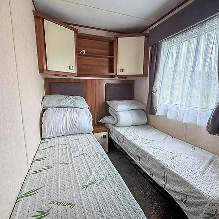 Lovely 8 Berth Caravan At Sunnydale In Lincolnshire Ref 35239S Louth  ภายนอก รูปภาพ