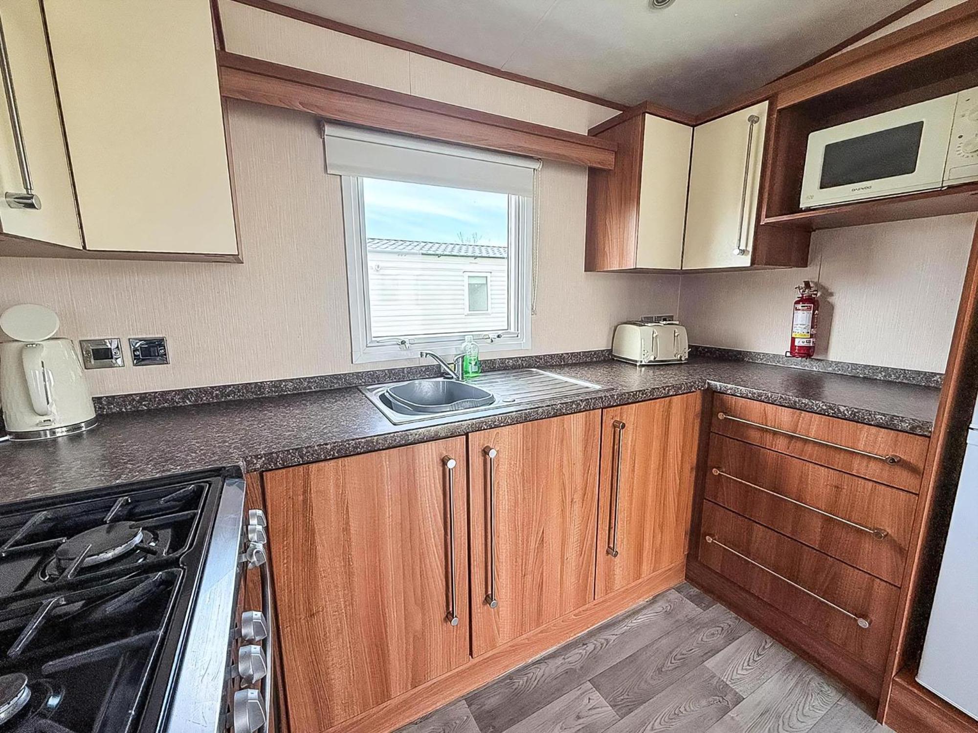Lovely 8 Berth Caravan At Sunnydale In Lincolnshire Ref 35239S Louth  ภายนอก รูปภาพ