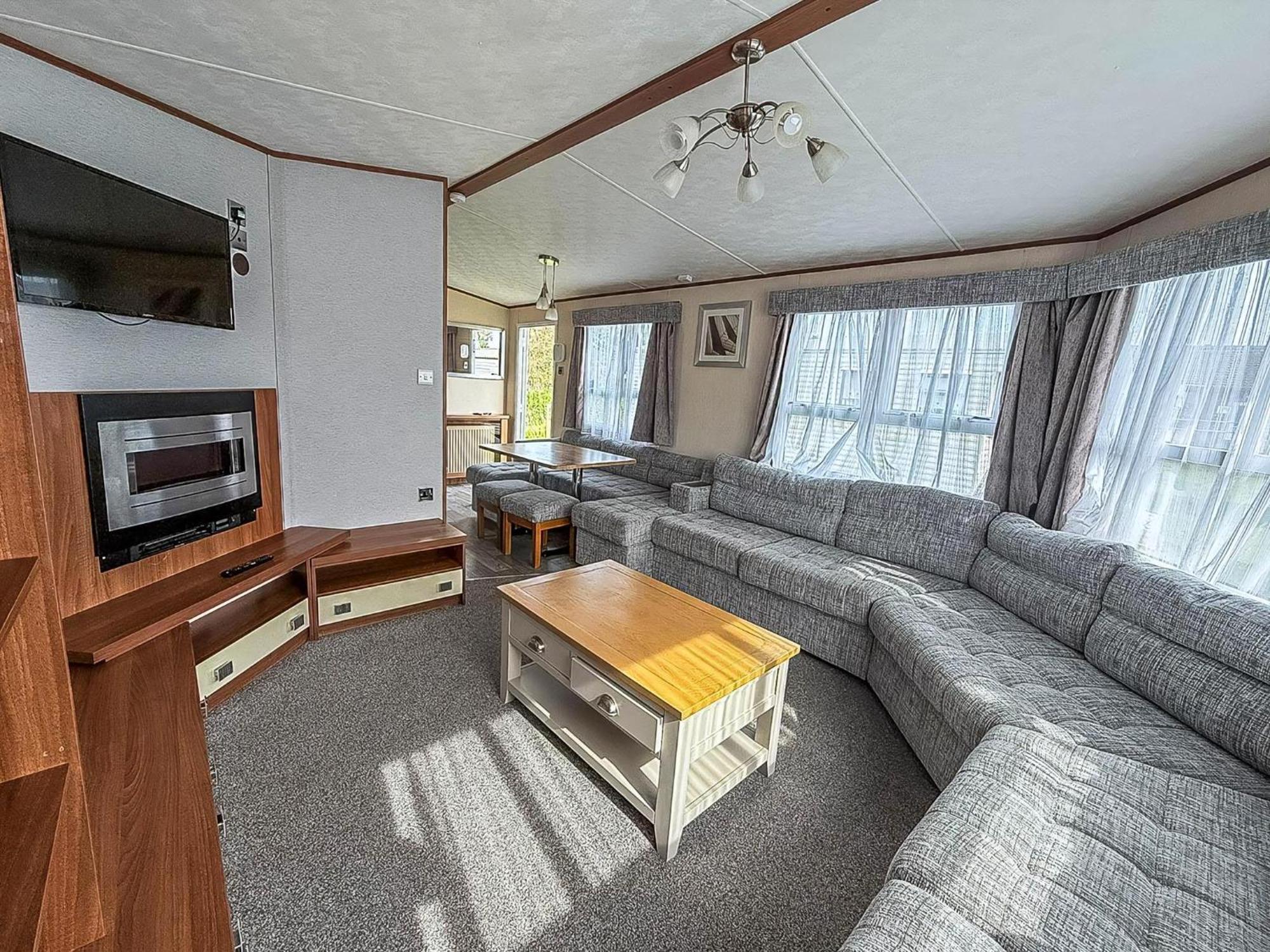 Lovely 8 Berth Caravan At Sunnydale In Lincolnshire Ref 35239S Louth  ภายนอก รูปภาพ